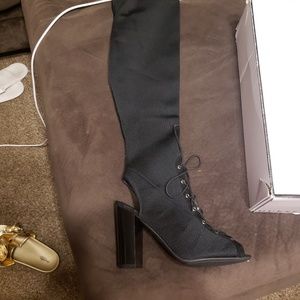 Guess boots